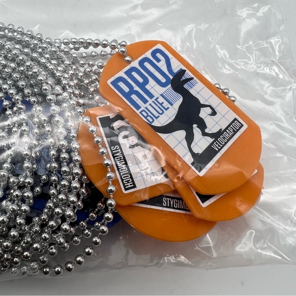 Jurrasic World Dog Tag Necklace Set, Party Favor 8 Pack - Picture 4 of 6